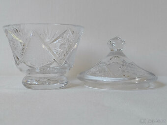 Váza s víkem do špičky - 2