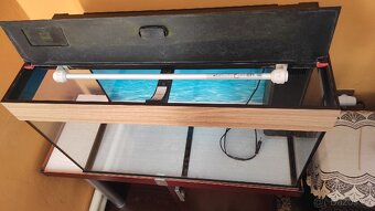 Akvárium JUWEL 180 s příslušenstvím - 2