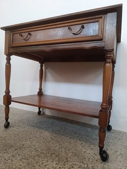 Rustikální konzolový stolek, nábytek z masívu, pojízdný - 2