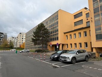 Prodám garážové stání na Proseku P 9 Lovosická Ivestice - 2