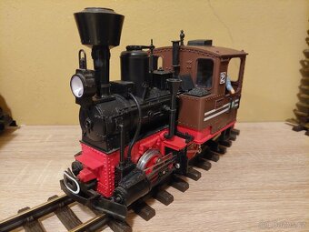 LGB parní lokomotiva Stainz 2  na zahradní železnici - 2
