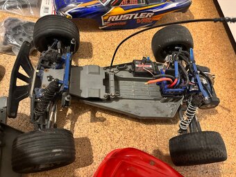 Traxxas Rustler VXL - 2