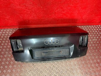 VÍKO KUFRU AUDI A8 D3 - 2