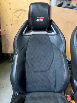 Sedacky Toyota Yaris GR - 2