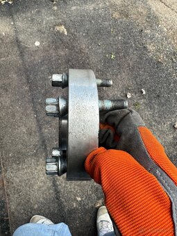 Podložky 5x120 30mm - 2