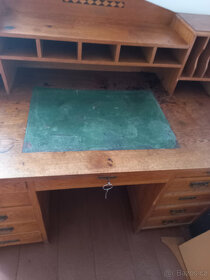 Starožitný psací stůl s nástavcem - 2