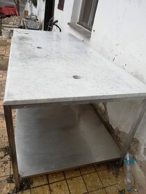 Prodáme nerezový stůl s kamennou deskou - 2