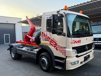 Mercedes-Benz Atego 1318 - dvojpolohový hákový nakladač / no - 2