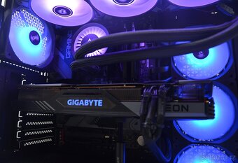 GIGABYTE AMD Radeon RX 7900 XTX GAMING OC 24G - 2
