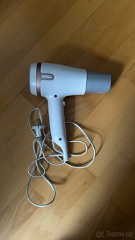 Rowenta 2400 w. Vysousec vlasu. - 2