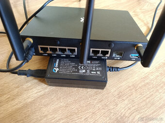 Turris Omnia 2GB, 2.4GHz a 5GHz WiFi - 2