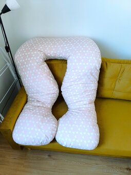 Alice český těhotenský a kojicí polštář Bunny Rose - 2