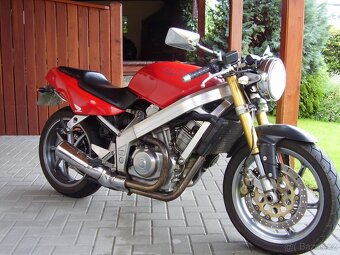 Honda GT 650 Hawk - 2