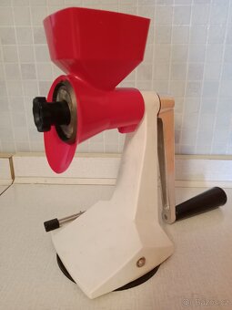 Mlýnek na mák - 2