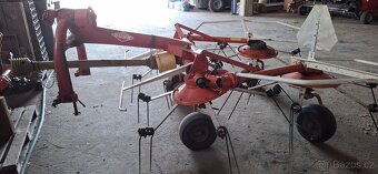 Obraceč sena KUHN - 2