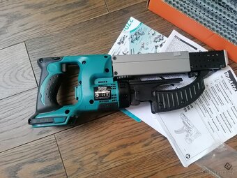 Zásobníkový šroubovák Makita DFR 750 - 2