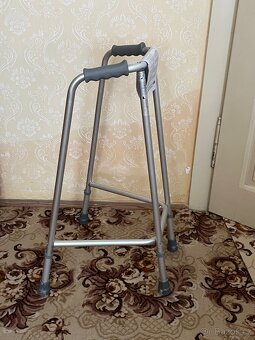 Čtyřbodové pevné chodítko - úzké - sleva - 2