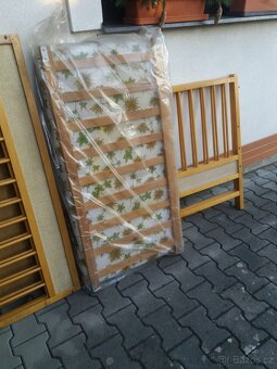 Dětská postýlka dřevěná - 2
