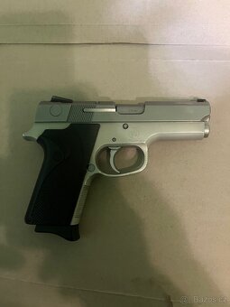 Smith &wesson - 2
