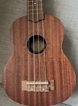 Ukulele Flight-jako nové - 2