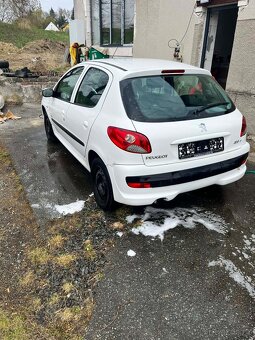 Peugeot 206+ - 2