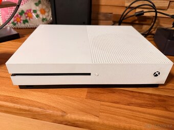 Prodám xbox s kinectem - 2