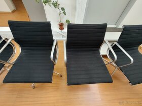 Vitra Kancelářská židle Aluminium EA 108 - 2