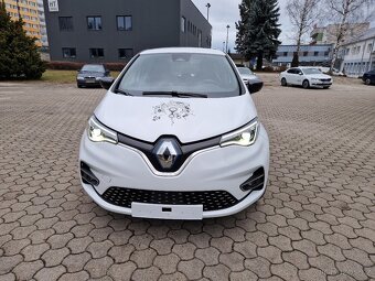Zoe - 2