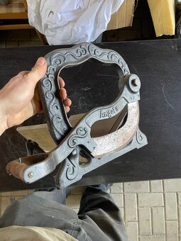 starožitný kovový kráječ na zelí – sběratelský kousek - 2