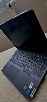 PRODÁM_Lenovo LOQ 15IRH8 Storm Grey - 2