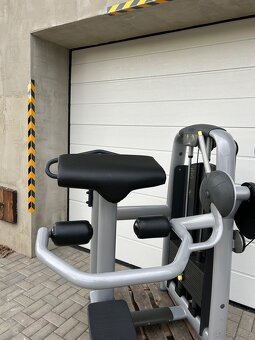Glute stroj Technogym Selection - 2
