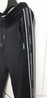 GIVENCHY TEPLAKY 2 - 2