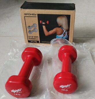 VINYLOVÉ ČINKY 2KS / 1KG , NOVÉ - 2