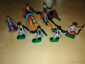 TIMPO TOYS figurky kovbojů a vojáků - 2