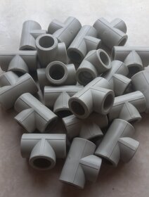 PPR t-kus jednoznačný 25x25x25 mm (Nové) ČR výroba - 2