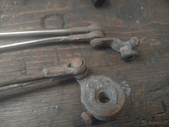 Mechanismus táhla stěračů Aero, Praga, - 2