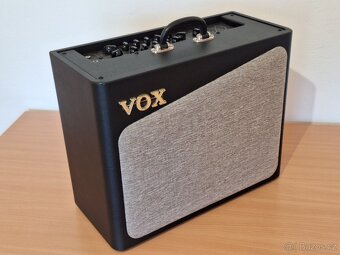 VOX AV30 - kytarové lampové modelingové kombo - 2