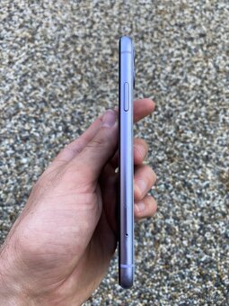 iPhone 11 128GB - baterie 100% - 2