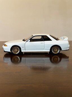 1/18 Autoart Nissan GT-R R32 V-Spec II Tuned Version White - 2