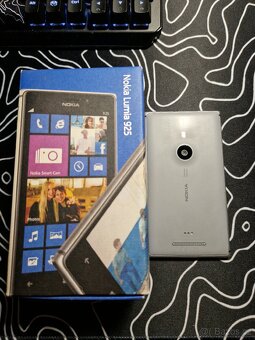 Nokia Lumia 925 - 2
