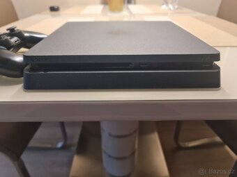 PS4 slim 1TB - 2
