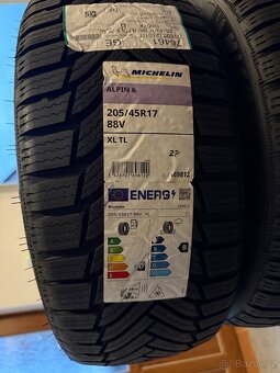 Sada zimních pneu Michelin 205/45 R17 - 2