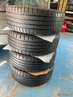 Kola AMG Mercedes R19 W177 225/40 R19 letní pneu - 2