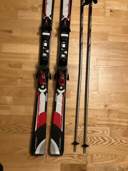 Lyžařský set - lyže, hůlky, boty. - 2