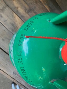 Prodám plynovou láhev 5 kg, plná, zaplombovaná, čistý propan - 2