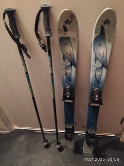 Lyžařský set(lyže, hůlky, lyžáky) - 2