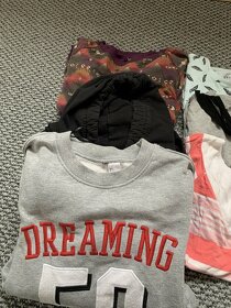 Balík oblečení vel. XS /S, 12 ks - 2