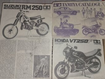 Prodám modely letadel, krabice - 2