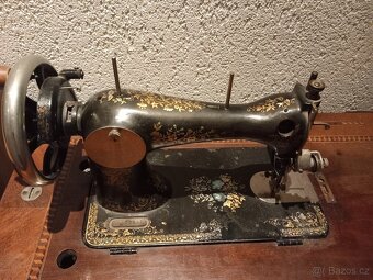 Šicí stroj - 2