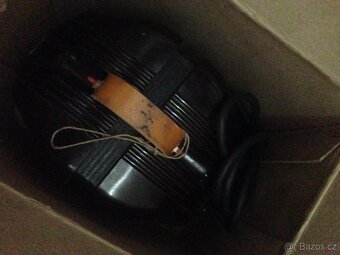 Transformátor 220V - 120V, Mechanika Praha. - 2